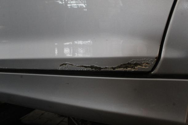 Foto: TÜR HINTEN LINKS eines Mercedes-Benz C 220 T CDI TS