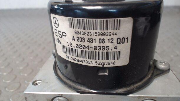 Foto: HAUPTBREMSAGGREGAT ABS eines Mercedes-Benz C 220 T CDI TS