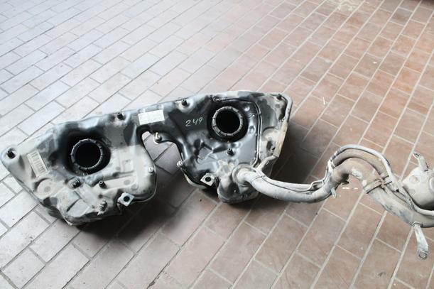 Foto: KRAFTSTOFFTANK eines Mercedes-Benz C 220 T CDI TS