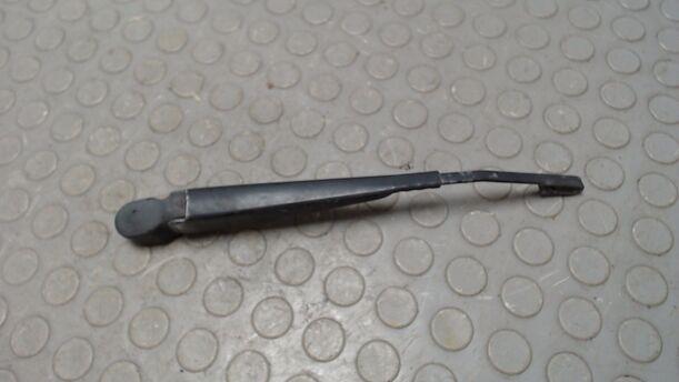 Foto: SCHEIBENWISCHERARM HINTEN eines Ford Focus Turnier Comfort