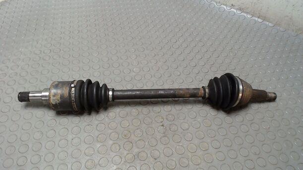 Foto: ANTRIEBSWELLE LINKS eines Ford Focus Turnier TS