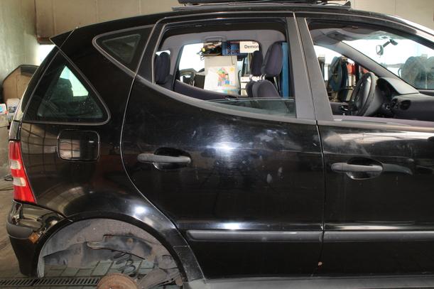 Foto: TÜR HINTEN RECHTS ( KURZ ) eines Mercedes-Benz A 140 TS