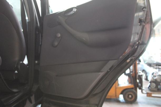 Foto: TÜR HINTEN RECHTS ( KURZ ) eines Mercedes-Benz A 140 TS