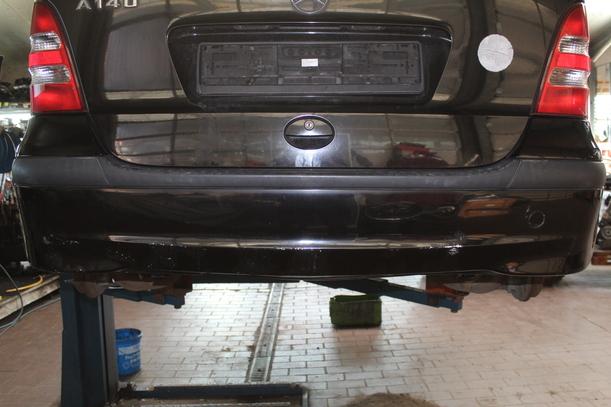 Foto: STOSSFÄNGER / STOßSTANGE HINTEN eines Mercedes-Benz A 140 TS