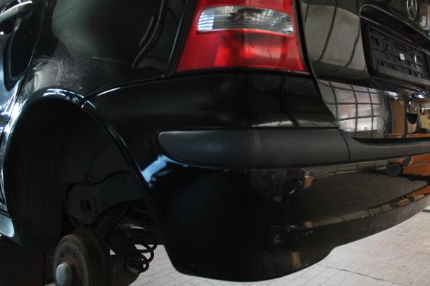 Foto: STOSSFÄNGER / STOßSTANGE HINTEN eines Mercedes-Benz A 140 TS
