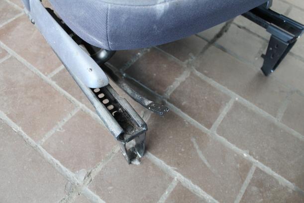 Foto: SITZ VORN LINKS eines Mercedes-Benz A 140 TS