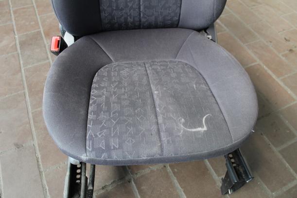 Foto: SITZ VORN LINKS eines Mercedes-Benz A 140 TS