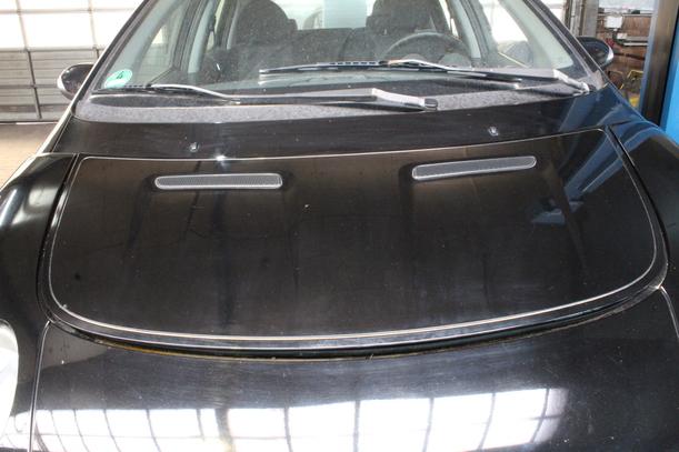 Foto: MOTORHAUBE eines Smart smart forfour TS