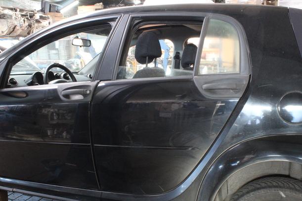 Foto: TÜR HINTEN LINKS eines Smart smart forfour TS