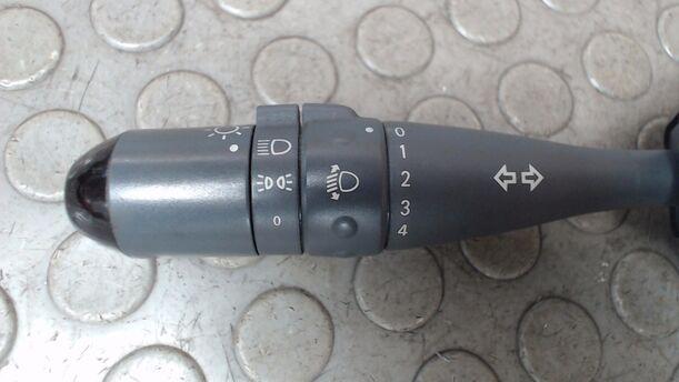 Foto: BLINKSCHALTER/ KOMBISCHALTER eines Smart smart forfour TS