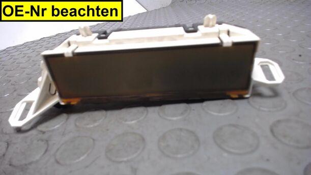 Foto: INFODISPLAY / BILDSCHIRM eines Citroen C4 Coupe 1.4 16V TS