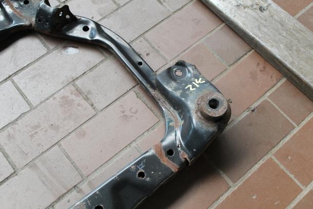 Foto: ACHSE VORN / VORDERACHSE eines Hyundai Accent 1.4 TS