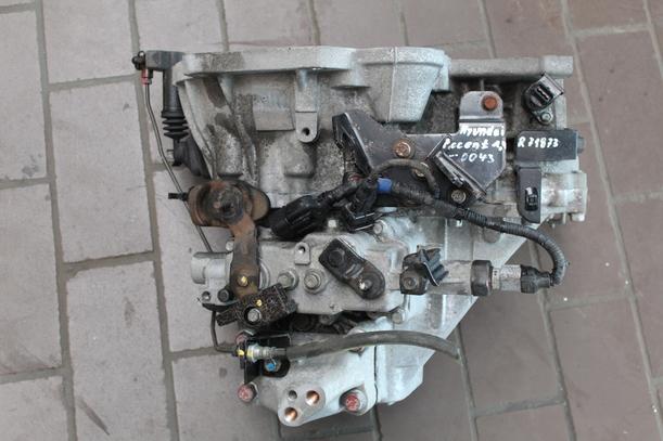 Foto: SCHALTGETRIEBE 5-GANG ( R71873 ) eines Hyundai Accent 1.4 TS