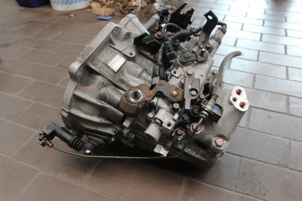 Foto: SCHALTGETRIEBE 5-GANG ( R71873 ) eines Hyundai Accent 1.4 TS