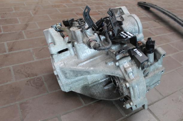 Foto: SCHALTGETRIEBE 5-GANG ( R71873 ) eines Hyundai Accent 1.4 TS