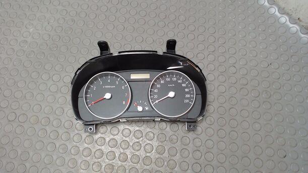 Foto: TACHOEINHEIT / KOMBIINSTRUMENT eines Hyundai Accent 1.4 TS