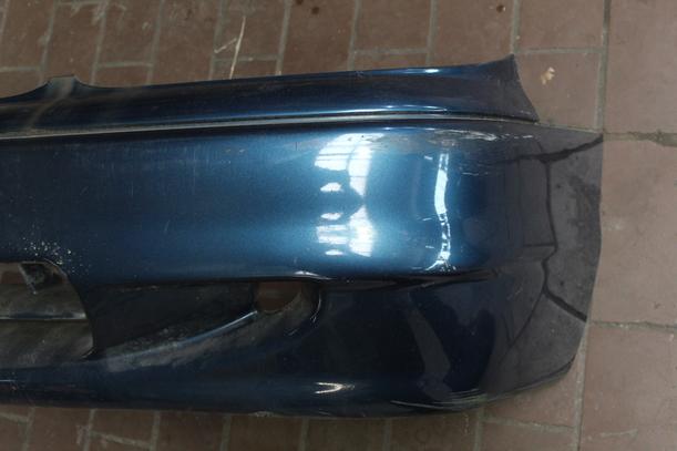 Foto: STOSSFÄNGER/ STOßSTANGE VORN ( 4/5 TÜRER ) eines Hyundai Accent 1.3i Automatik TS