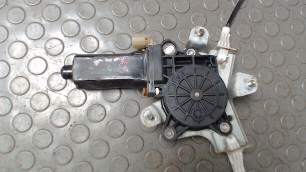 Foto: FENSTERHEBER ELEKTRISCH VORN RECHTS (4/5-TÜRER) eines Hyundai Accent 1.3i Automatik TS