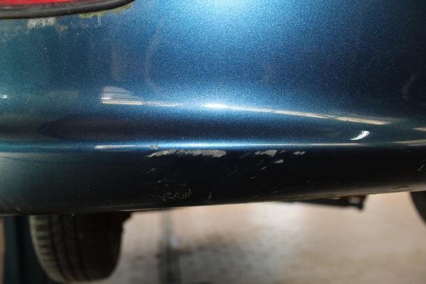 Foto: STOSSFÄNGER/ STOßSTANGE HINTEN ( 5 TÜRER/ FLIEßHECK ) eines Hyundai Accent 1.3i Automatik TS