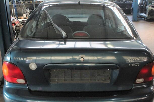 Foto: HECKKLAPPE/ HECKDECKEL ( 5 TÜRER/ FLIEßHECK ) eines Hyundai Accent 1.3i Automatik TS