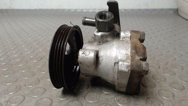 Foto: PUMPE/ SERVOLENKUNG/ SERVOPUMPE eines Hyundai Accent 1.3i Automatik TS