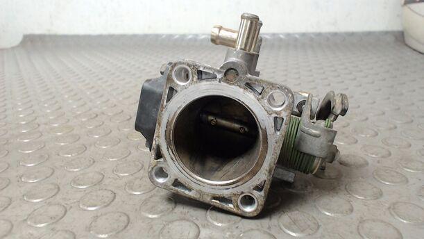 Foto: DROSSELKLAPPENSTUTZEN MECHANISCH eines Hyundai Accent 1.3i Automatik TS