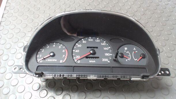 Foto: TACHOEINHEIT eines Hyundai Accent 1.3i Automatik TS