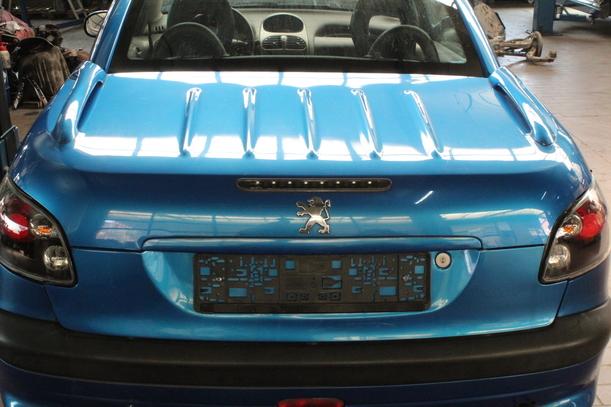 Foto: HECKDECKEL eines Peugeot 206 CC 135 GTI