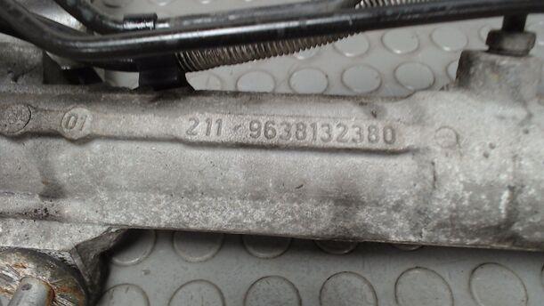 Foto: SERVOLENKUNG eines Peugeot 206 CC 135 GTI