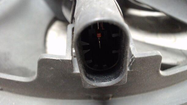 Foto: ELEKTROLÜFTER eines Peugeot 206 CC 135 GTI