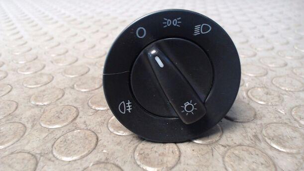 Foto: LICHTSCHALTER eines VW Golf 1.6 TS