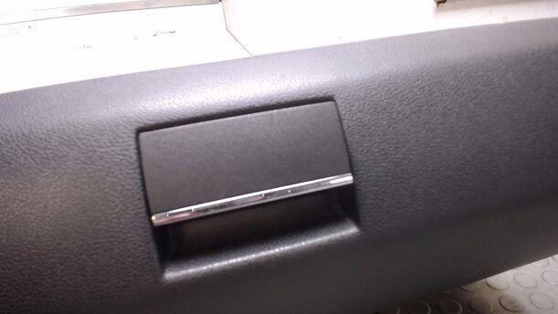 Foto: HANDSCHUHFACH eines Mercedes-Benz A 150 TS