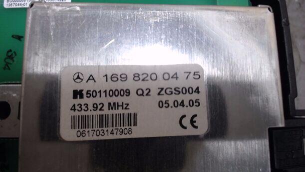 Foto: ANTENNENVERSTÄRKER eines Mercedes-Benz A 150 TS