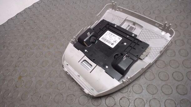 Foto: INNENLEUCHTE eines Mercedes-Benz A 150 TS