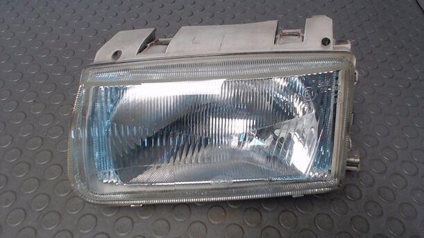 Foto: SCHEINWERFER LINKS eines VW Polo 45 TS