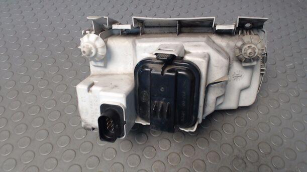 Foto: SCHEINWERFER LINKS eines VW Polo 45 TS