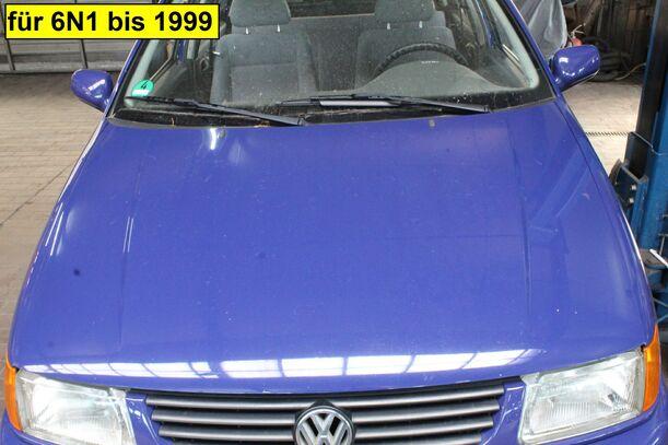Foto: MOTORHAUBE eines VW Polo 45 TS