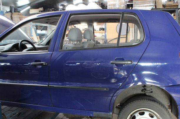 Foto: TÜR HINTEN LINKS eines VW Polo 45 TS