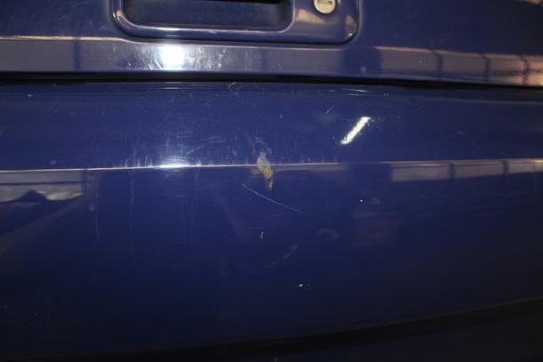 Foto: STOSSFÄNGER/ STOßSTANGE OBERTEIL HINTEN eines VW Polo 45 TS