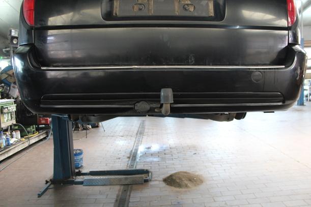 Foto: STOSSFÄNGER / STOßSTANGE HINTEN ( FACELIFT / ST ) eines Ford Mondeo 3.0 Turnier V6 TS