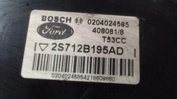 Foto: BREMSKRAFTVERSTÄRKER eines Ford Mondeo 3.0 Turnier V6 GL