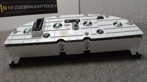 Foto: TACHOEINHEIT / KOMBIINSTRUMENT eines Ford Mondeo 3.0 Turnier V6 255 592/Z24