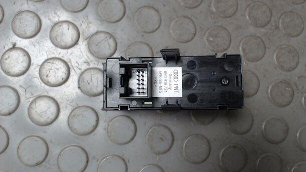 Foto: NAVISCHALTER/ SCHALTER NAVIGATION eines Audi A4 Avant 2.5 TDI quattro TS