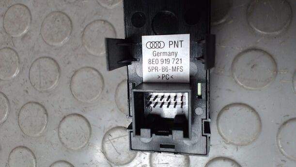 Foto: NAVISCHALTER/ SCHALTER NAVIGATION eines Audi A4 Avant 2.5 TDI quattro TS