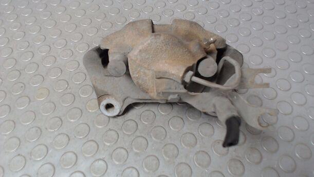 Foto: BREMSSATTEL VORN LINKS eines Audi A4 Avant 2.5 TDI quattro TS