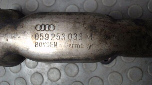 Foto: AUSPUFFKRÜMMER LINKS eines Audi A4 Avant 2.5 TDI quattro TS