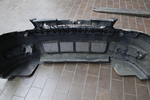 Foto: STOSSFÄNGER/ STOßSTANGE VORN eines VW Polo