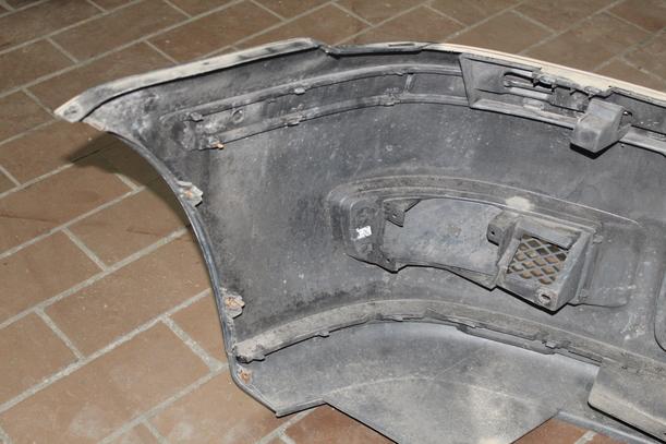 Foto: STOSSFÄNGER/ STOßSTANGE VORN eines VW Polo