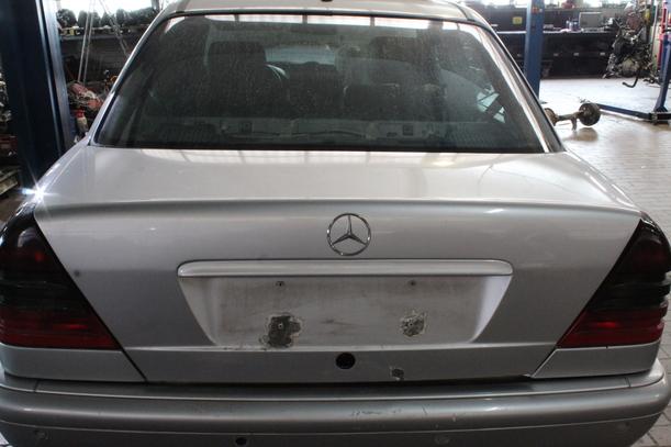 Foto: HECKDECKEL / HECKKLAPPE eines Mercedes-Benz C 250 TD TS