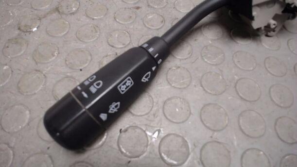 Foto: BLINKERSCHALTER / KOMBISCHALTER eines Mercedes-Benz C 250 TD TS